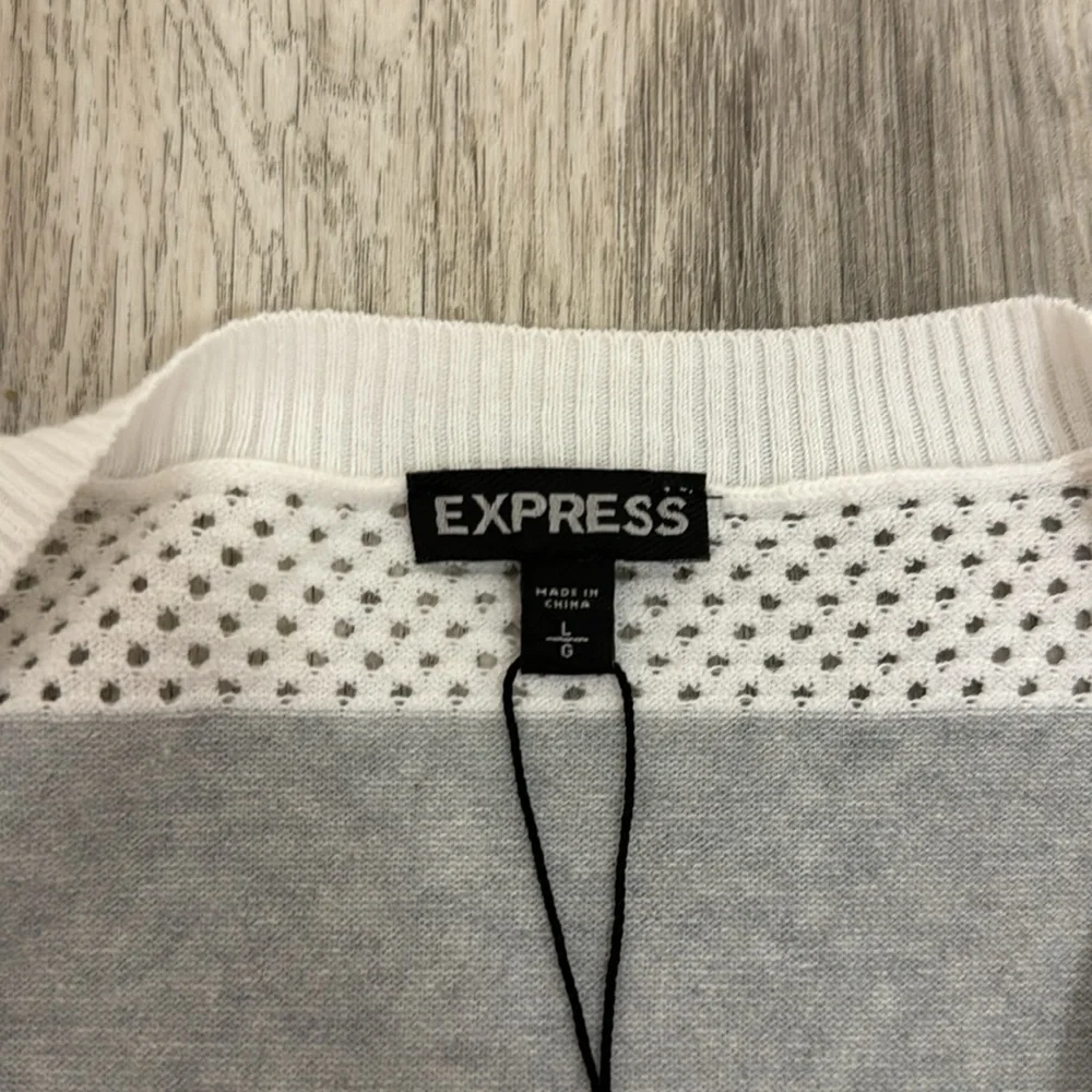 Express women’s gray and white striped sweater size large New never worn